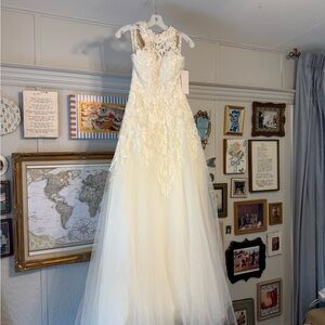 Oleg Cassini Cream Lace Wedding Dress